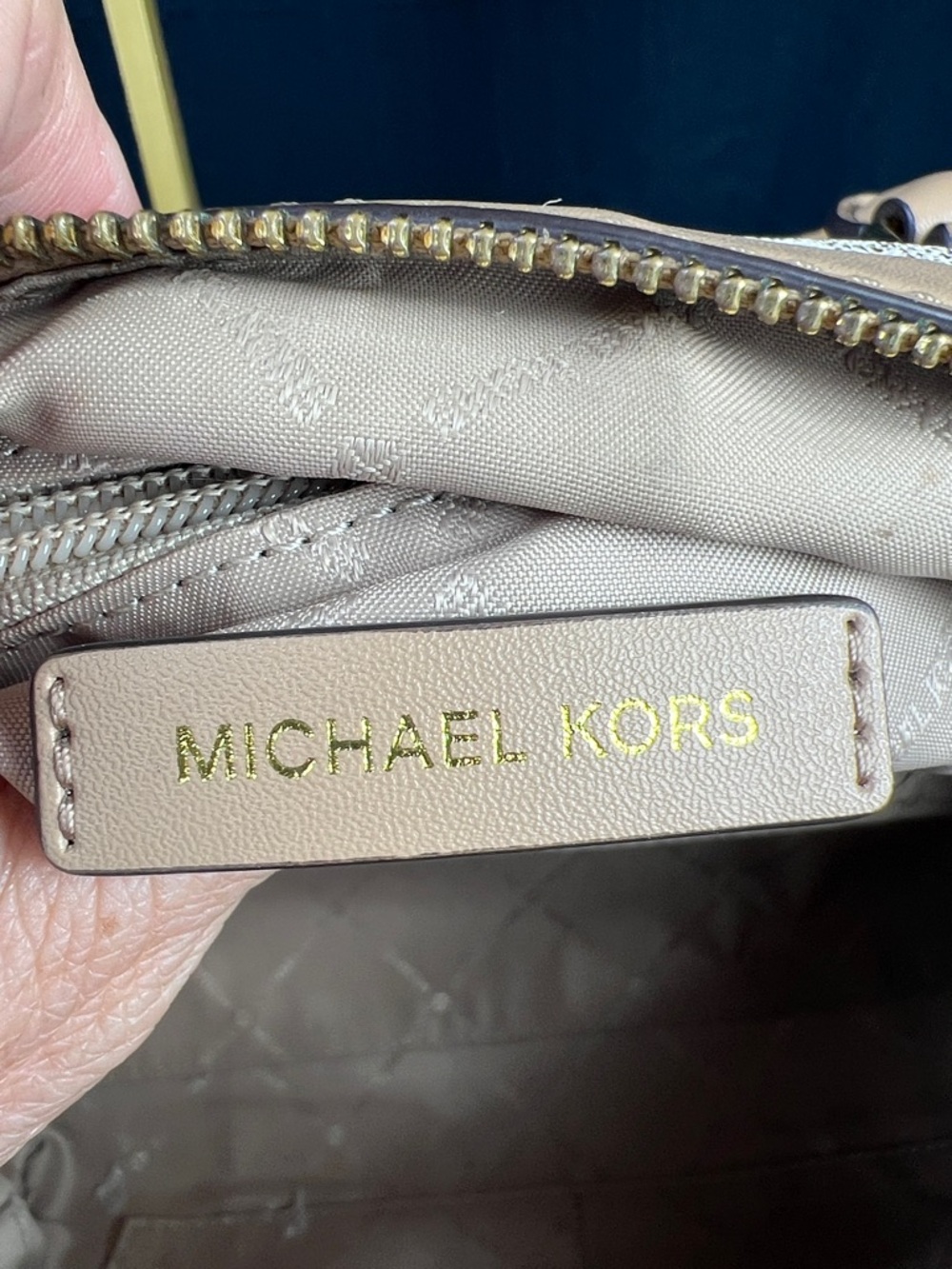 Michael Kors Bedford Travel Medium Duffle Satchel - Vanilla/Camel - Picture 7 of 10